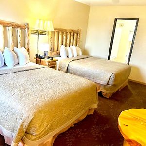 Traditional Queen Room Two Queen Beds Non-Smoking